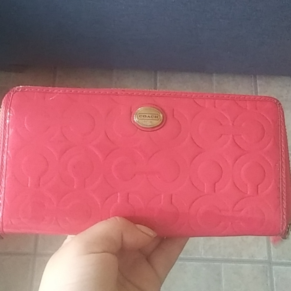 Used Coach according wallet